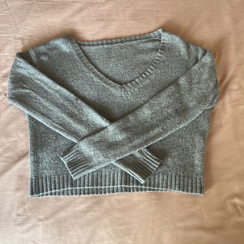 Older Brandy Melville Sweater